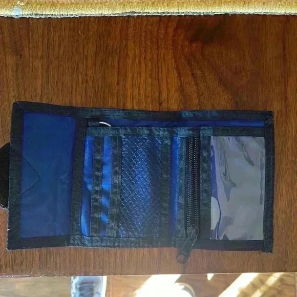 Vintage Tigger the tiger wallet by Disney. - Picture 3 of 5